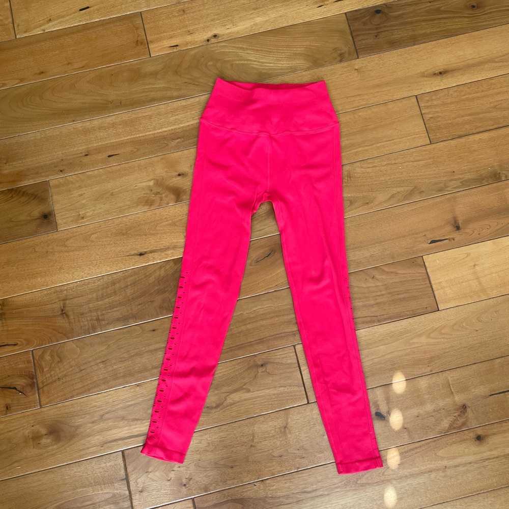 Spiritual Gangster Leggings Size s/xs